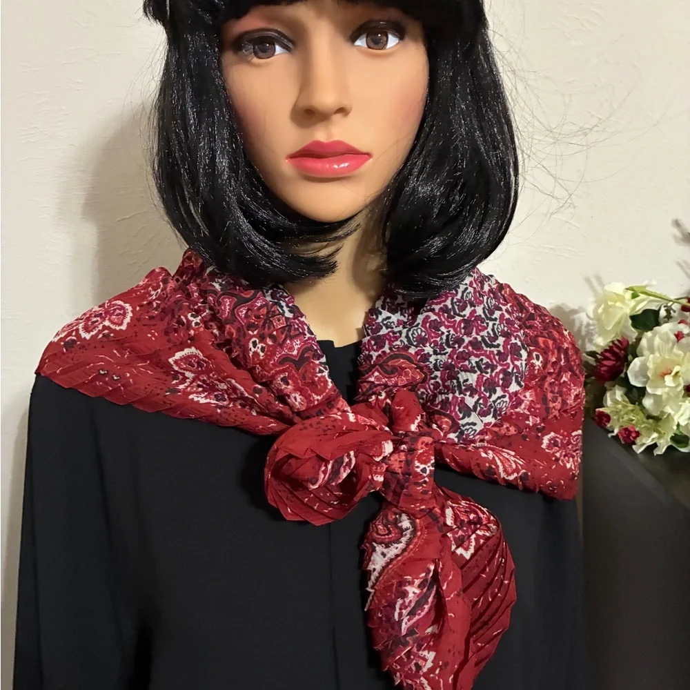burgundy triangle scarf. vintage glam. Lightweight Slightly sheer Micro pleat